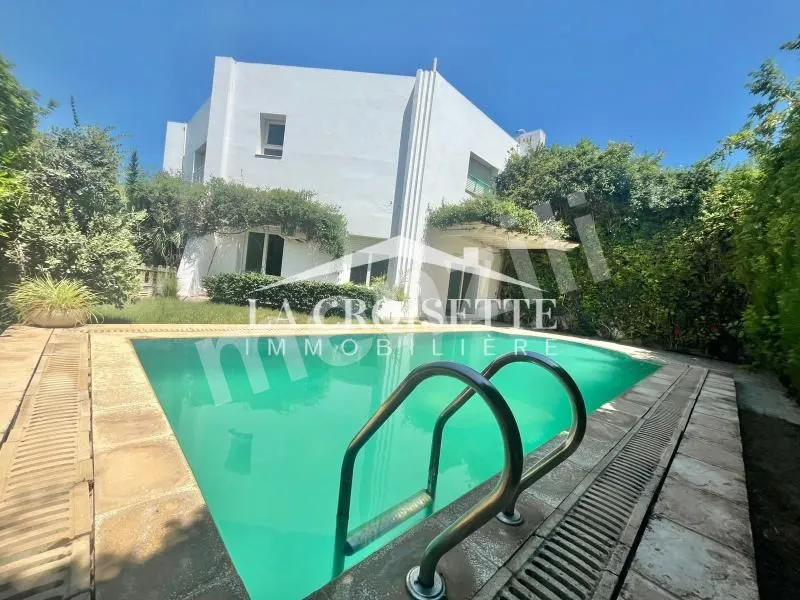 Villa S+3 avec piscine à La Marsa MVL1695